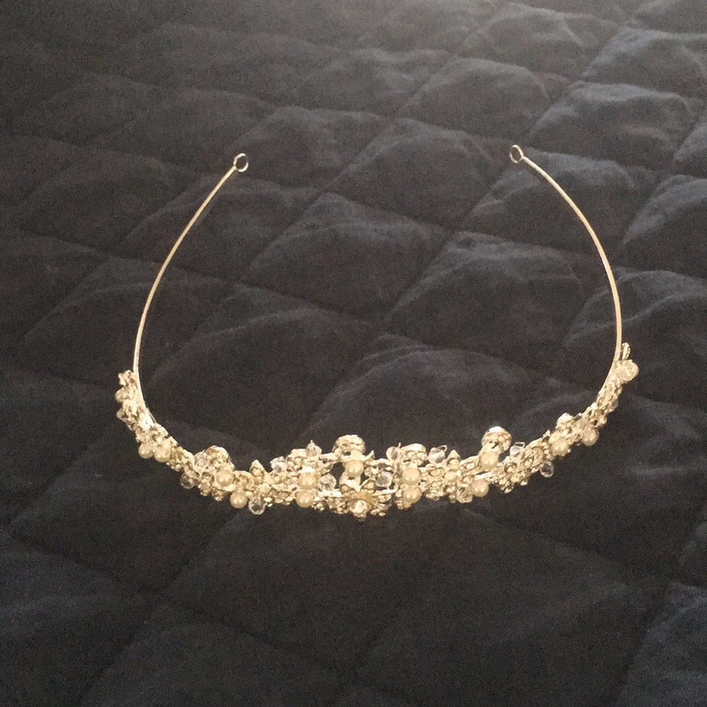 David’s Bridal Tiara with Rhinestones